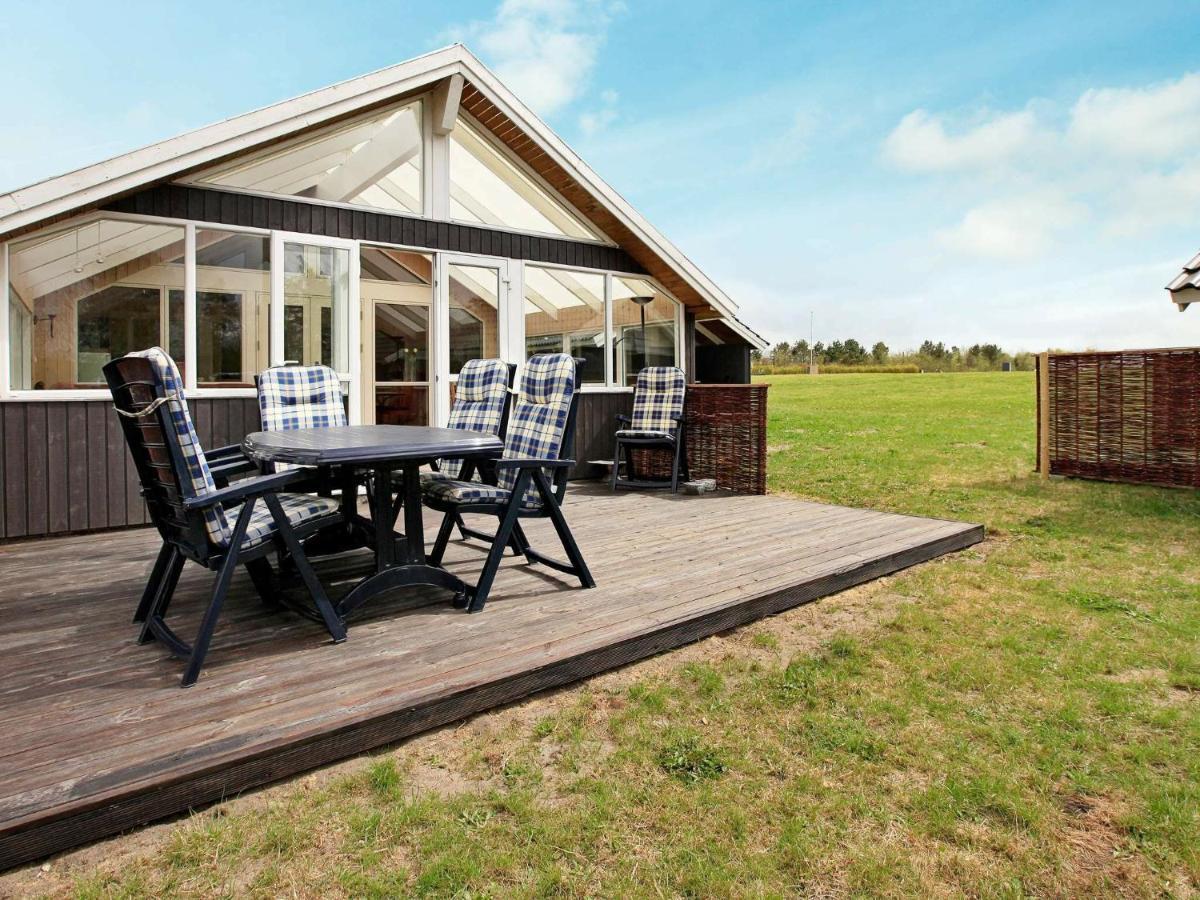 8 Person Holiday Home In Hovborg 外观 照片